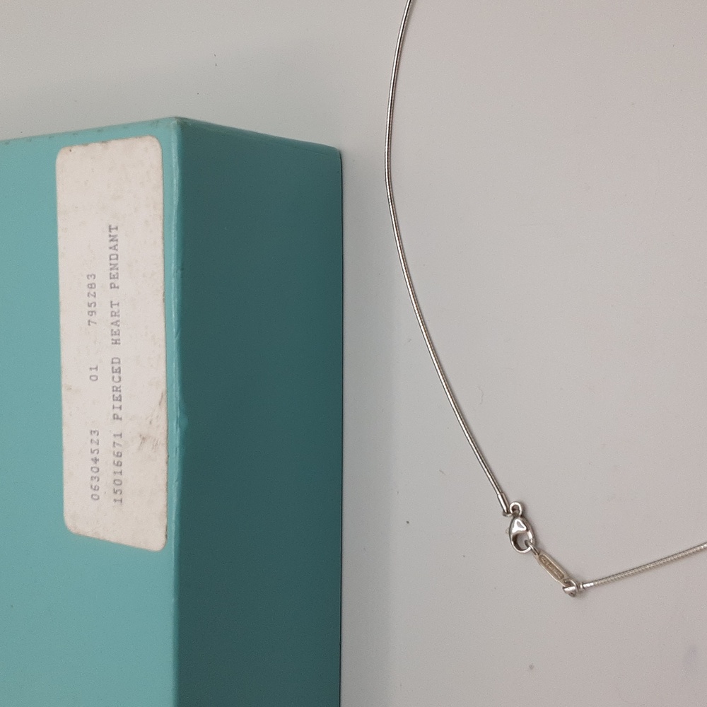 Authentic Tiffany & Co. Pierced Heart Pendant - Excellent Used Condition - Picture 10 of 13